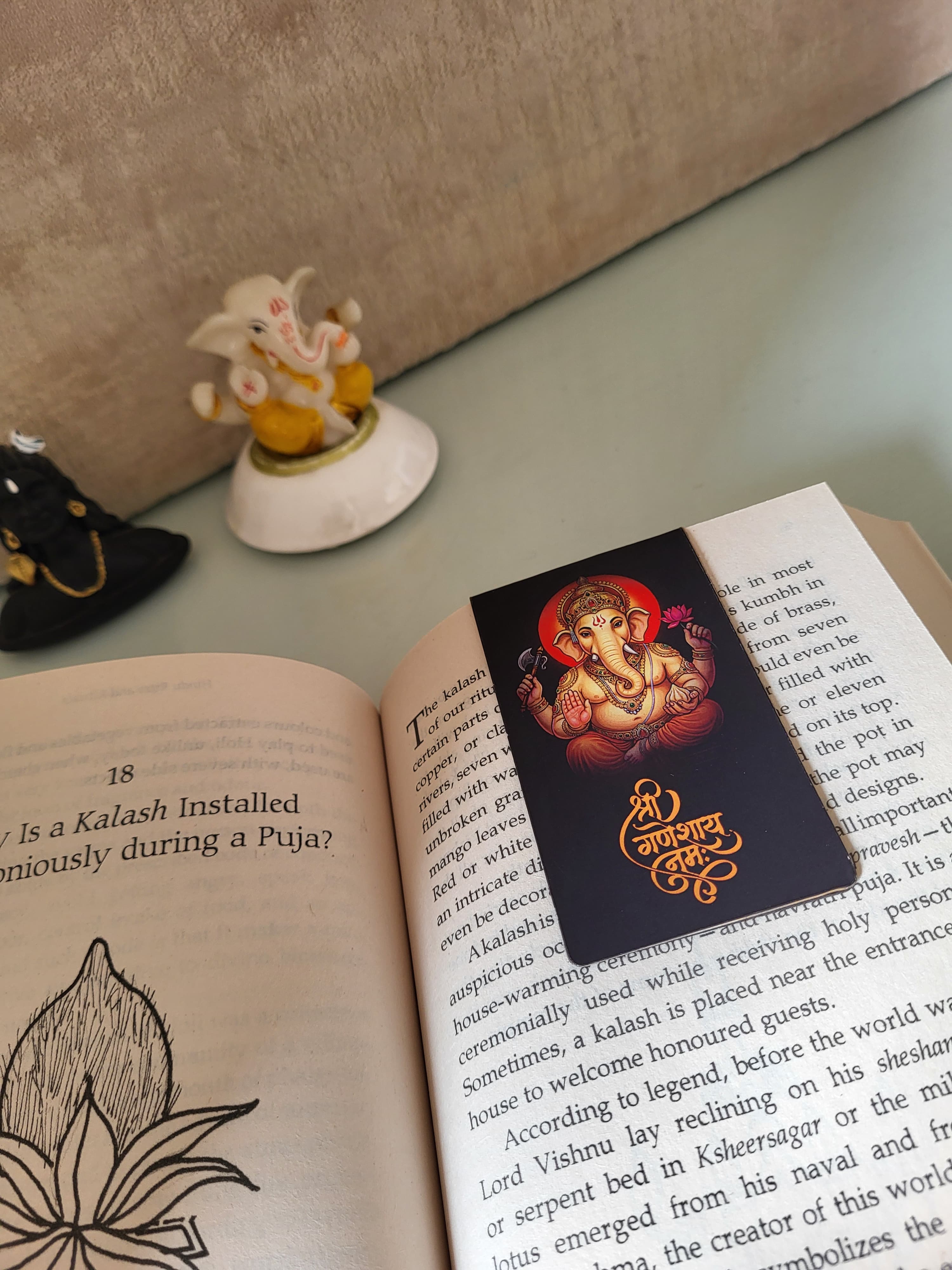 Shri Ganesh Divine Magnetic Bookmark with Chant and Mantra